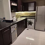 Newly Refurbished 3 Bed Apartment