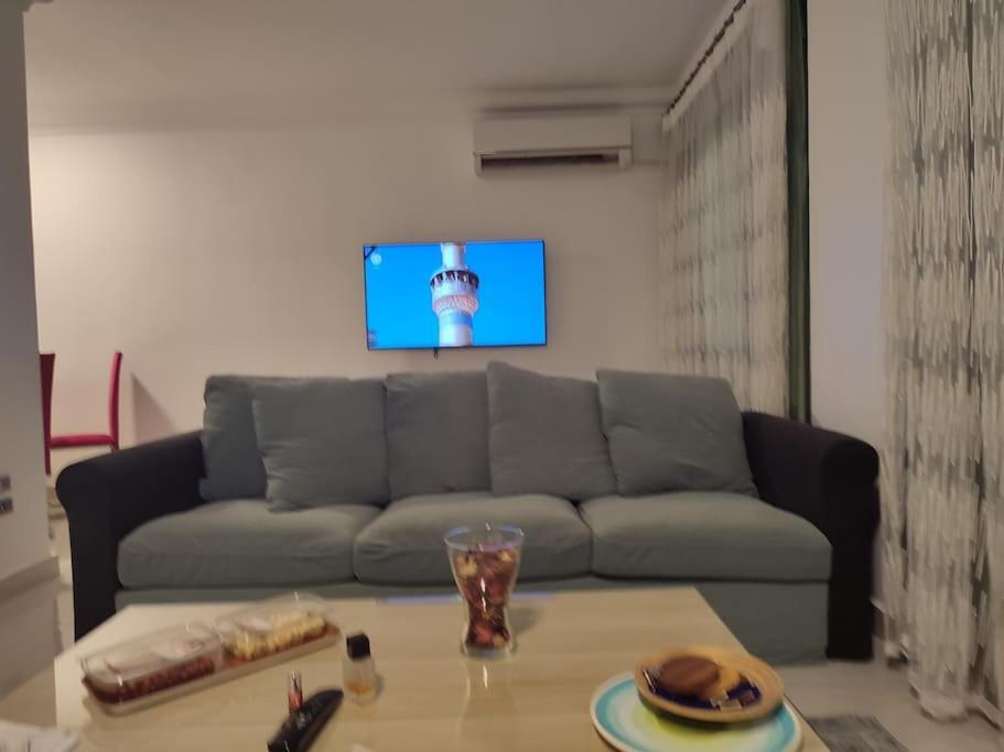 Apartment Newly Refurbished 3 Bed *